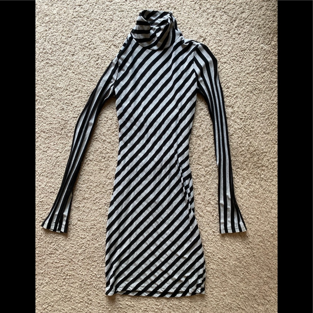 Sexy Turtleneck Open Back Dress